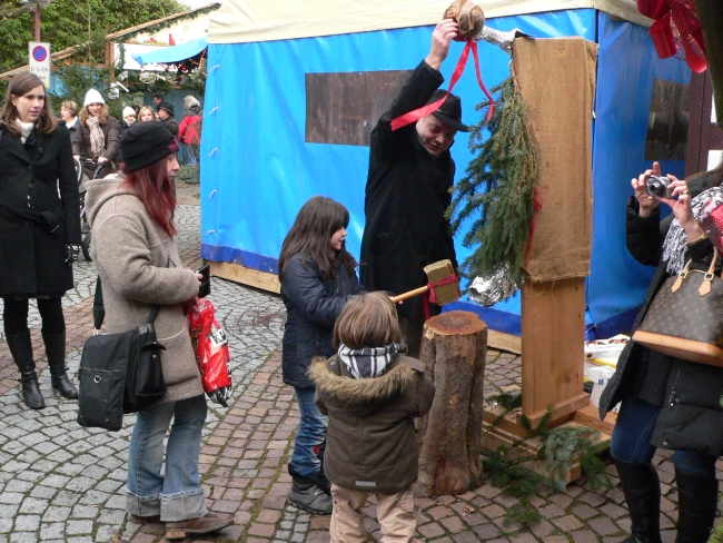 Nussspiel-Weihnachtsmarkt.jpg